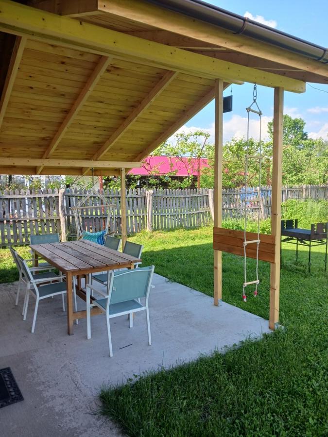 La Livada Villa Valea Danului ภายนอก รูปภาพ